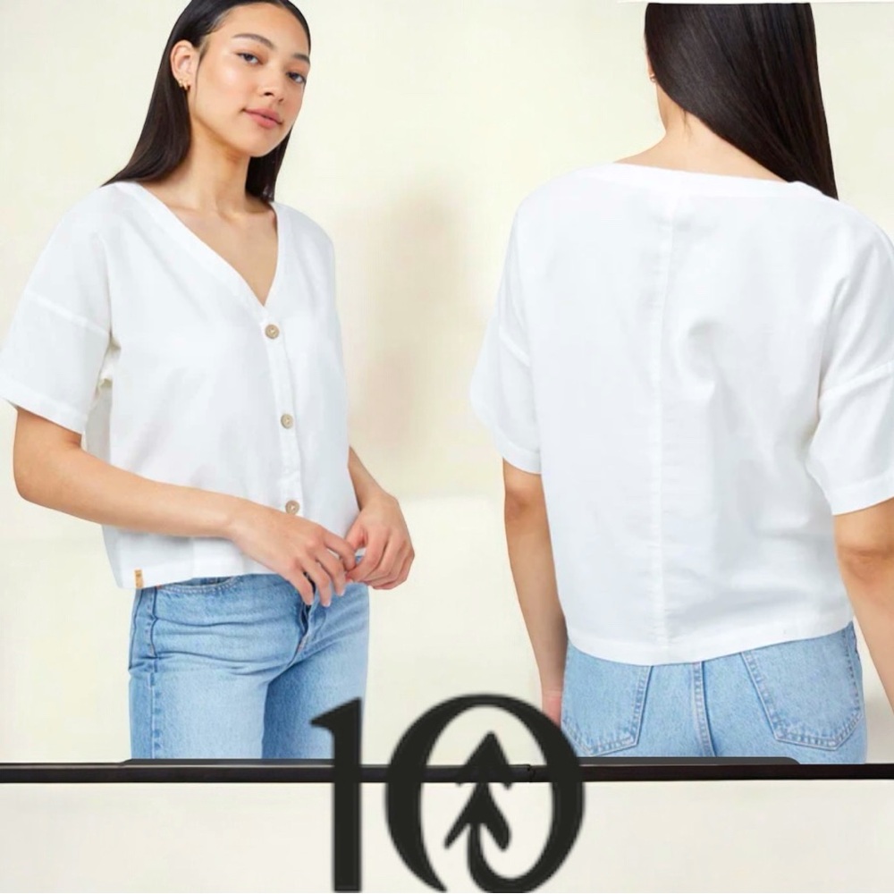 tentree White V-Neck Button Front Boxy Top